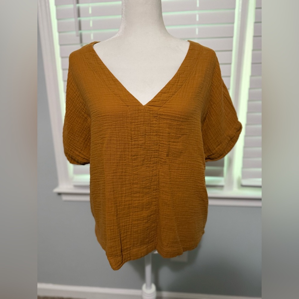 Women's V-Neck Textured Top